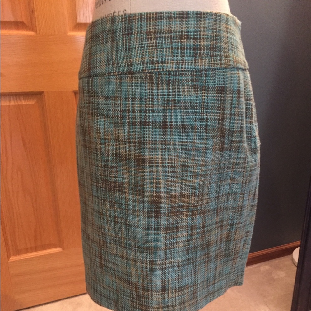 Tweed pencil skirt